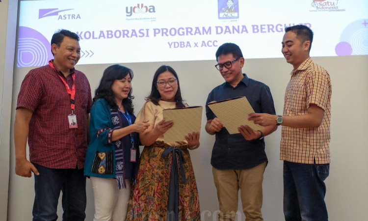 ACC Salurkan Dana Usaha UMKM Binaan YDBA
