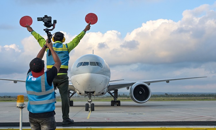 Kedatangan Logistik MotoGP di Bandara Internasional Lombok