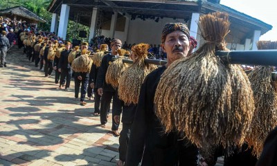 Tradisi Seren Taun Kasepuhan Cisungsang di Banten