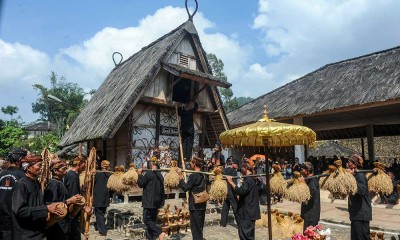 Tradisi Seren Taun Kasepuhan Cisungsang di Banten