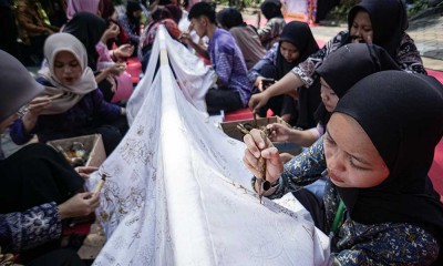 Mahasiswa di Solo Ikuti Acara Belajar Membatik Dengan Ceria di Museum Radya Pustaka