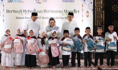 Bank Mandiri Serahkan Santunan Pendidikan Anak Yatim Piatu