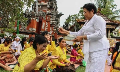 Upacara Persembahyangan Hari Raya Kuningan di Palangka Raya