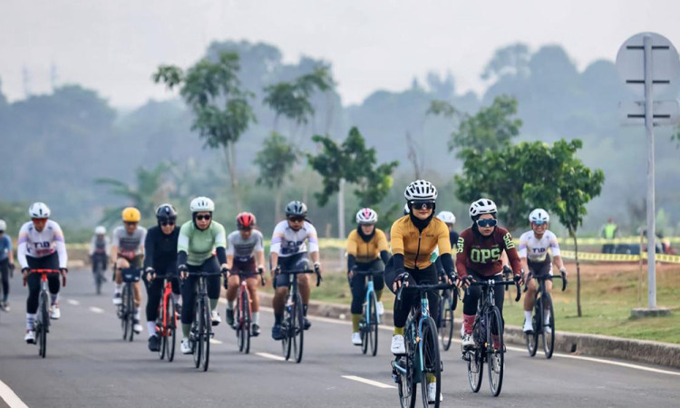 Pembalap Terbaik Bank Mandiri Beradu Cepat di Grand Wisata, Bekasi