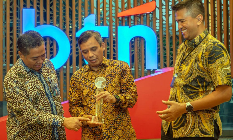 Sabet Annual Report Award (ARA) 2023 BTN Naik Kelas
