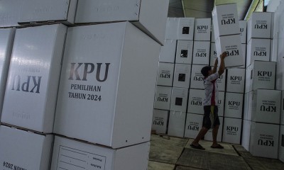 Perakitan Kotak Suara Pilkada Serentak Jabar 2024