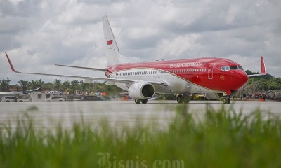 Pesawat Kepresidenan Mendarat Perdana di Bandara IKN