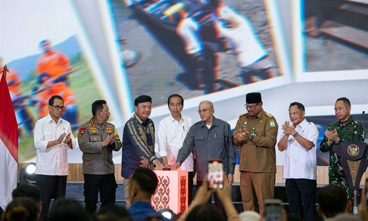 Presiden Joko Widodo Resmikan Gedung AMANAH Aceh