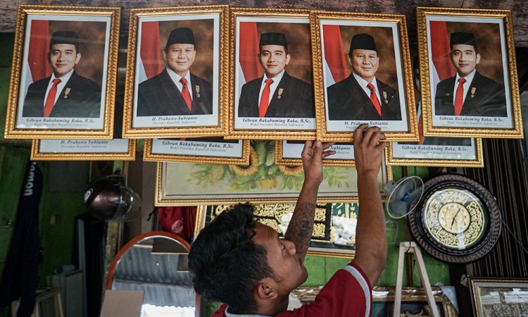 Penjualan Pigura Foto Presiden Dan Wakil Presiden Terpilih