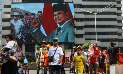 Warga Mulai Padari Jalan Jendral Sudirman Jelang Pelantikan Presiden Terpilih Prabowo Subianto