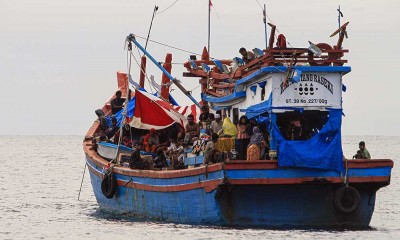 Evakuasi Imigran Etnis Rohingya di Perairan Desa Padang Bakau Aceh