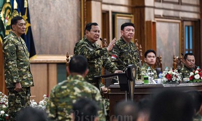 Presiden Prabowo 'Gembleng' Para Menteri di Lembah Tidar