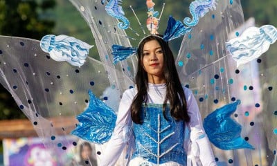 Kampanyekan Cinta Lingkungan Dengan Karnaval Busana Daur Ulang