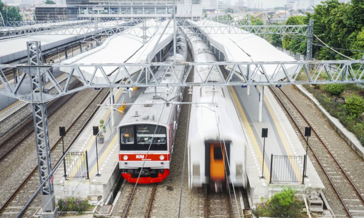 Frekuensi Perjalanan Kereta Api Hingga September 2024