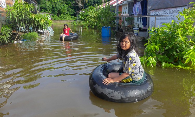 Banjir Rendam Perumahan Di Padang Pariaman