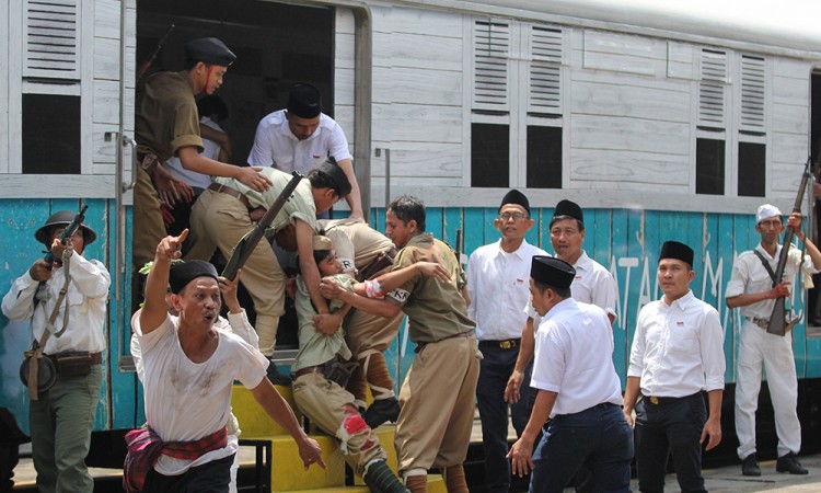 Drama Teatrikal Kereta Api Terakhir Surabaya