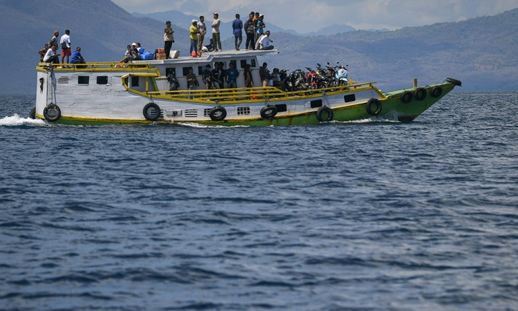 Kapal Motor Kayu Angkutan Antarpulau Di NTT