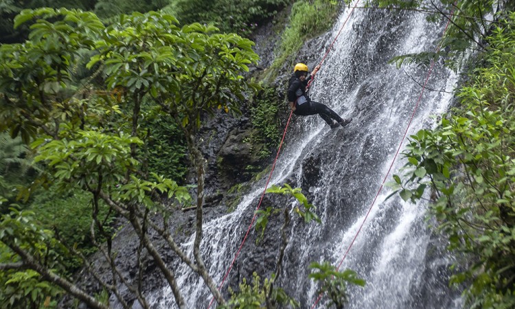 Potensi Pariwisata Curug Aseupan