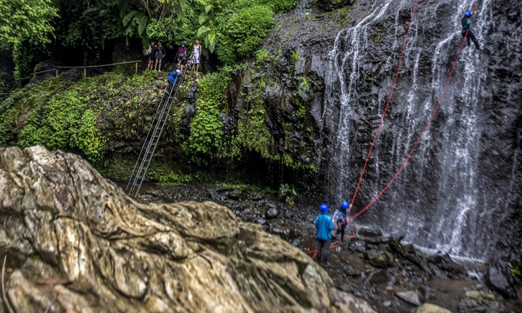 Potensi Pariwisata Curug Aseupan