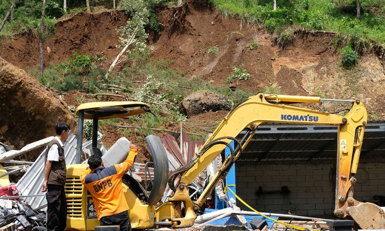 Bencana Tanah Longsor Di Purworejo