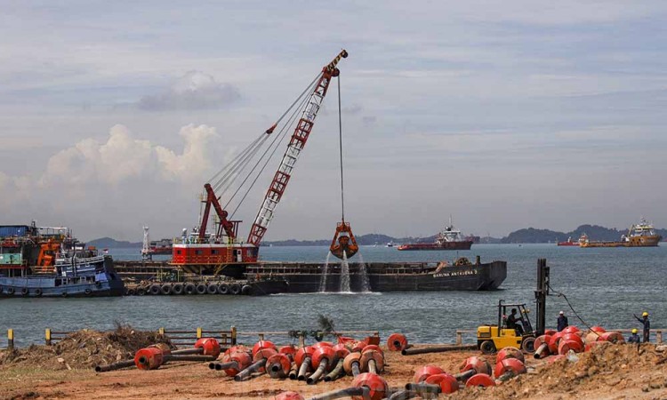 Persiapan Pemindahan Dermaga Kapal Pelni