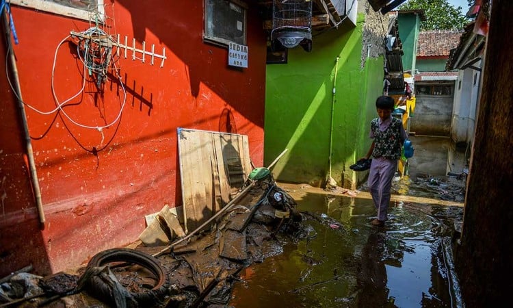 Ratusan Warga di Kabupaten Bandung Terdampak Banjir Akibat Jebolnya Tanggul Sungai Cigede