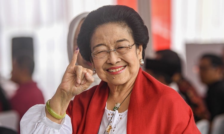 Megawati Soekarnoputri Bersama Keluarga Gunakan Hak Pilihnya