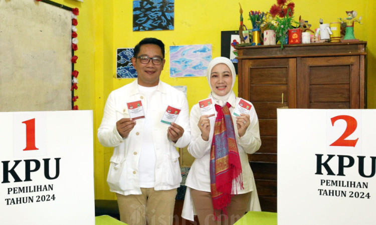 Ridwan Kamil Mencoblos Di Bandung