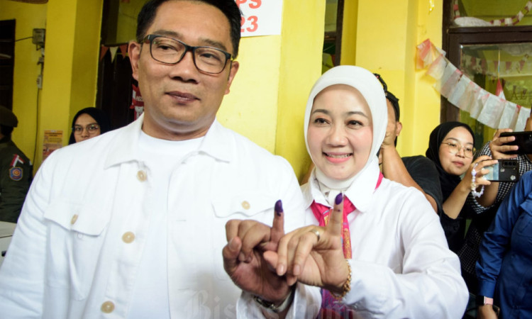 Ridwan Kamil Mencoblos Di Bandung