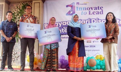 AXA Mandiri Serahkan Donasi Untuk Sekolah Luar Biasa