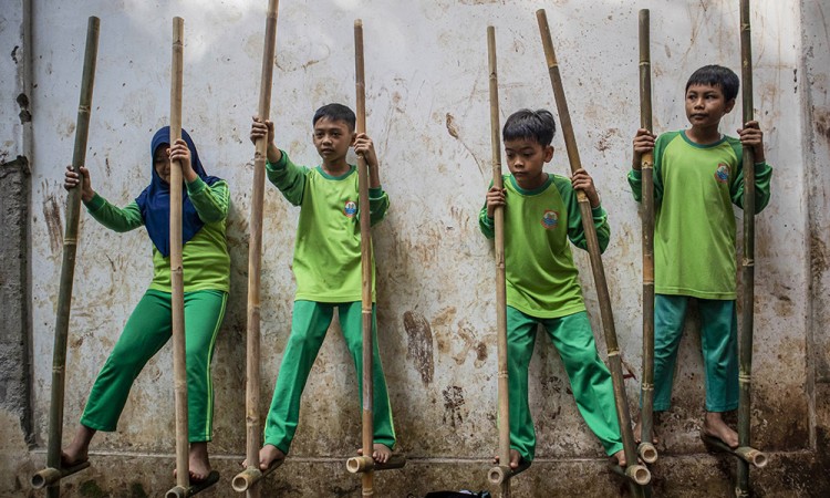 Festival Permainan Tradisional di Kampung Adat Cirendeu