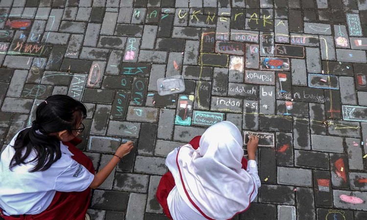 Keseruan Peringatan Hari Anti Korupsi di Sekolah Dasar