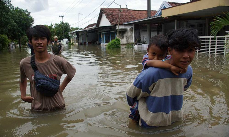 Ratusan Rumah di Jombang Terendam Banjir Luapan Sungai Afvour Watudakon