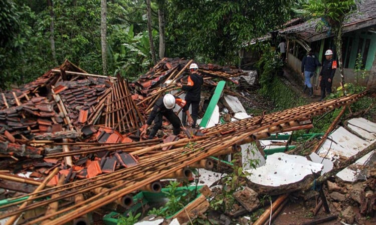 Puluhan Rumah di Sukabumi Rusak Akibat Bencana Pergerakan Tanah