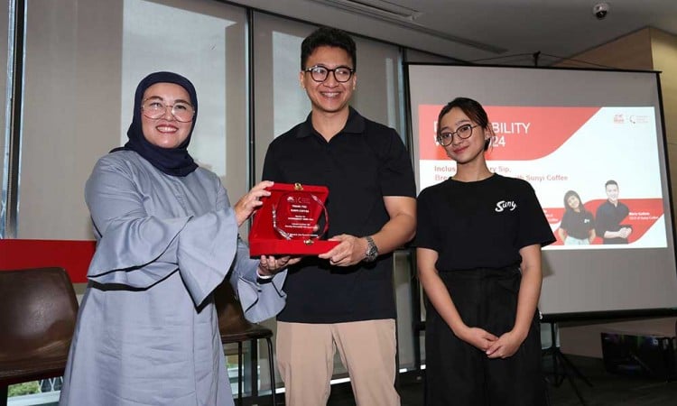 Generali Indonesia Konsisten Gaungkan Diversity, Equity, and Inclusion dengan Dukung Teman Difabel Jadi Barista