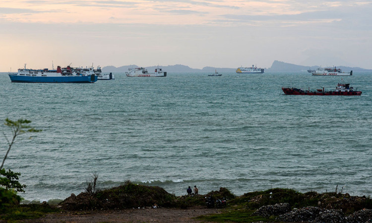 Persiapan Armada Kapal Di Pelabuhan Merak-Bakauheni