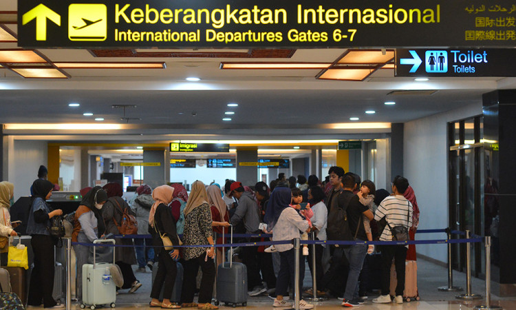 Jumlah Penumpang Angkutan Udara Turun Di Bandara Minangkabau