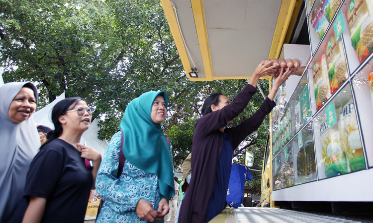 Pasar Murah Jelang Natal Dan Tahun Baru Di Jakarta