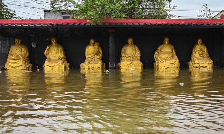 Banjir Rob Rendam Kampung Dadap, Kosambi, Kabupaten Tangerang