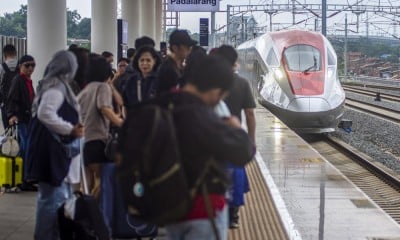 Peningkatan Penumpang Kereta Cepat Whoosh