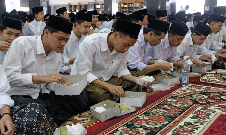 Uji Coba Makan Bergizi Gratis Santri Di Wonosobo