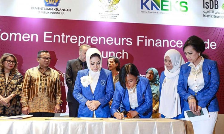 IWAPI Tanda Tangani Komitmen dalam Peluncuran Women Entrepreneurs Finance Code