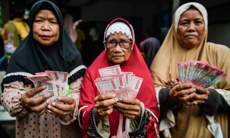 Penyaluran Bantuan Sosial Kemensos