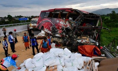 Kecelakaan Bus Pariwisata dan Truk di Jalan Tol Pandaan-Malang