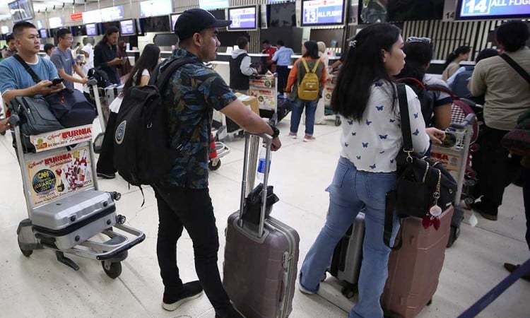 Puncak Arus Mudik Natal 2024 di Bandara Soekarno Hatta