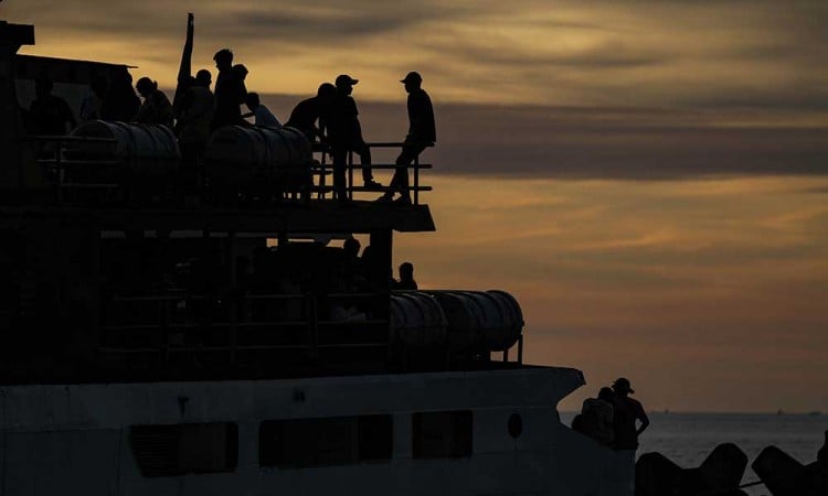 Suasana Arus Mudik Natal dan Tahun Baru di Pelabuhan Manado