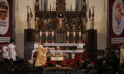 Suasana Ibadah Misa Natal di Gereja Katedral Jakarta