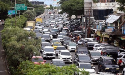 Kepadatan Jalan Menuju Kota Bandung Saat Momen Libur Natal dan Tahun Baru