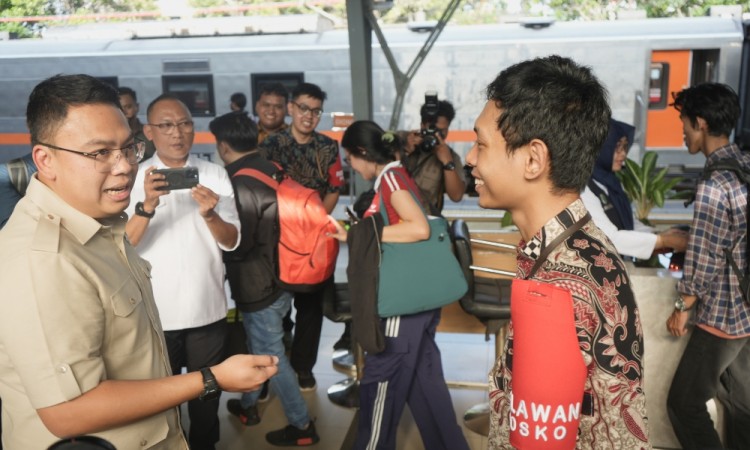 Wamen Komdigi RI Tinjau Kesiapan Jaringan Telkomsel untuk NARU 2024/2025