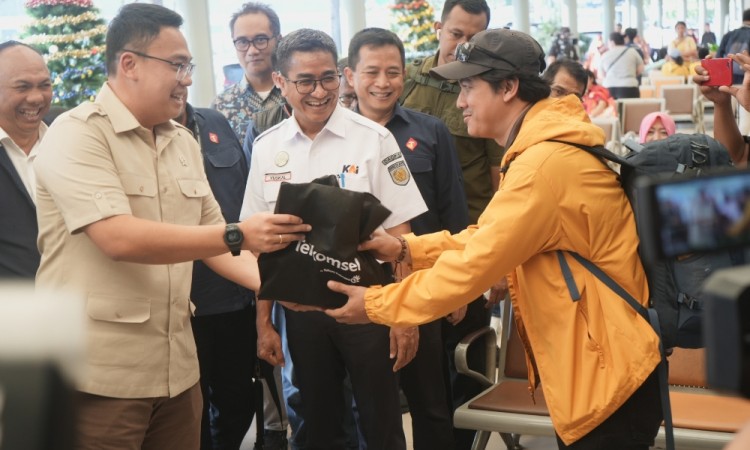 Wamen Komdigi RI Tinjau Kesiapan Jaringan Telkomsel untuk NARU 2024/2025